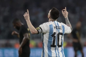 Mesi het-trikom za 17 minuta obeležio jubilej, Argentina brojala do sedam!